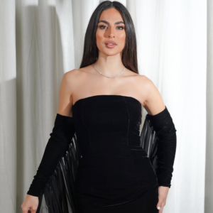 M597, female model